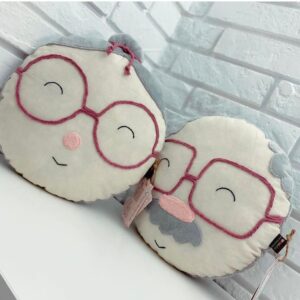 Poducha Dziadek Bordowe Okulary