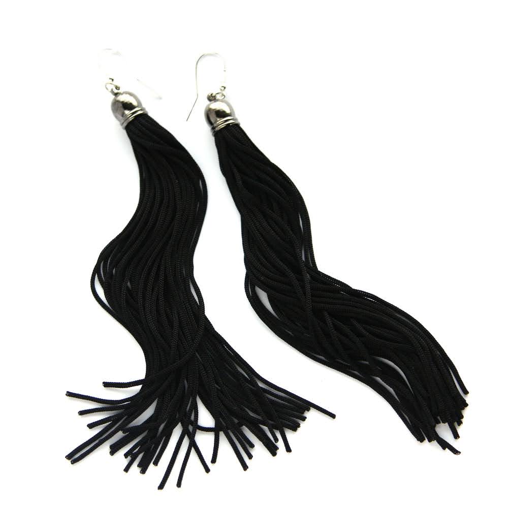 długie kolczyki chwosty