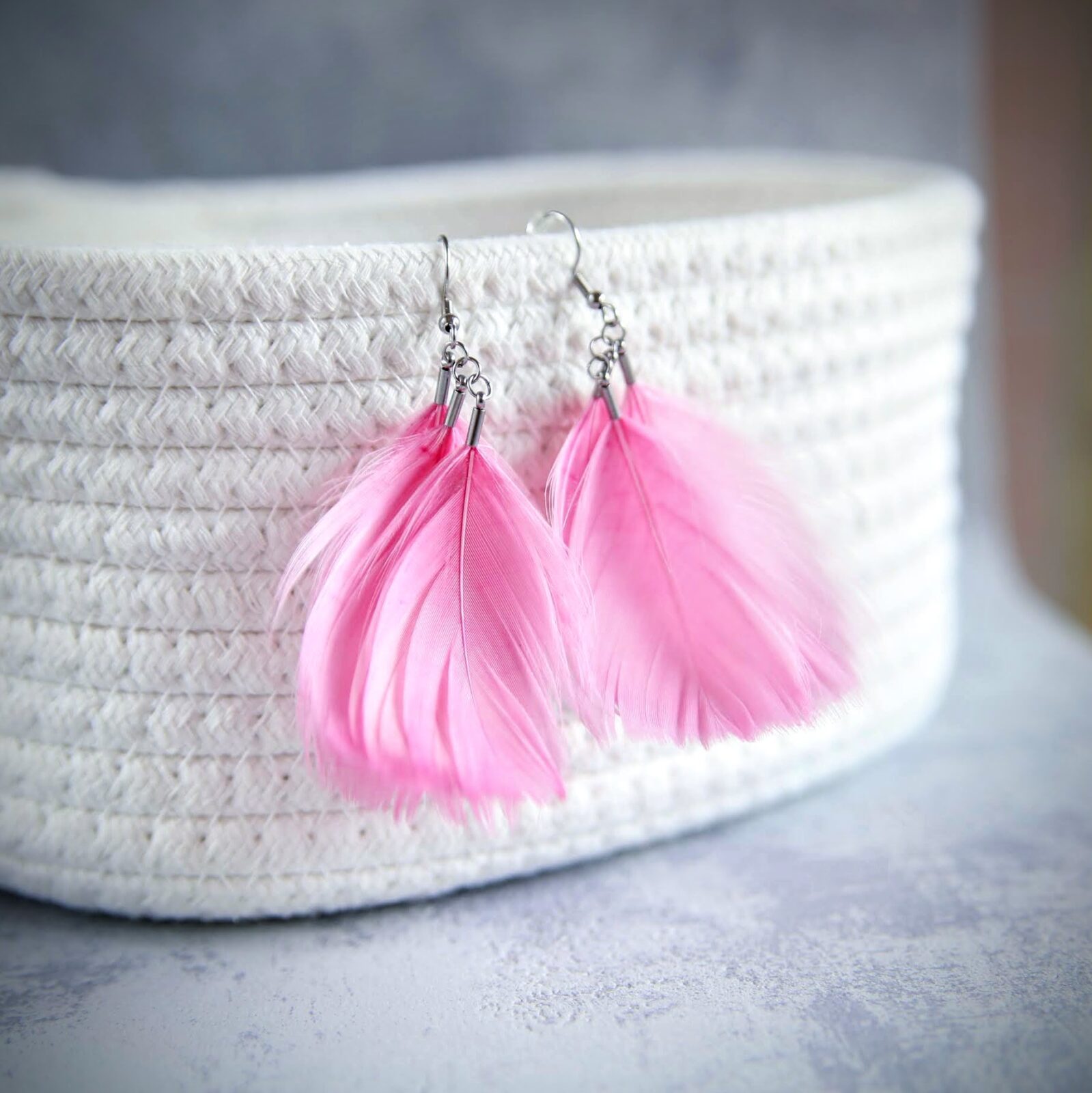 lekkie kolczyki piórka