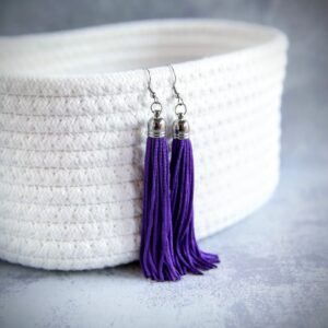 Mosca - Fioletowe Krótkie Kolczyki Chwosty