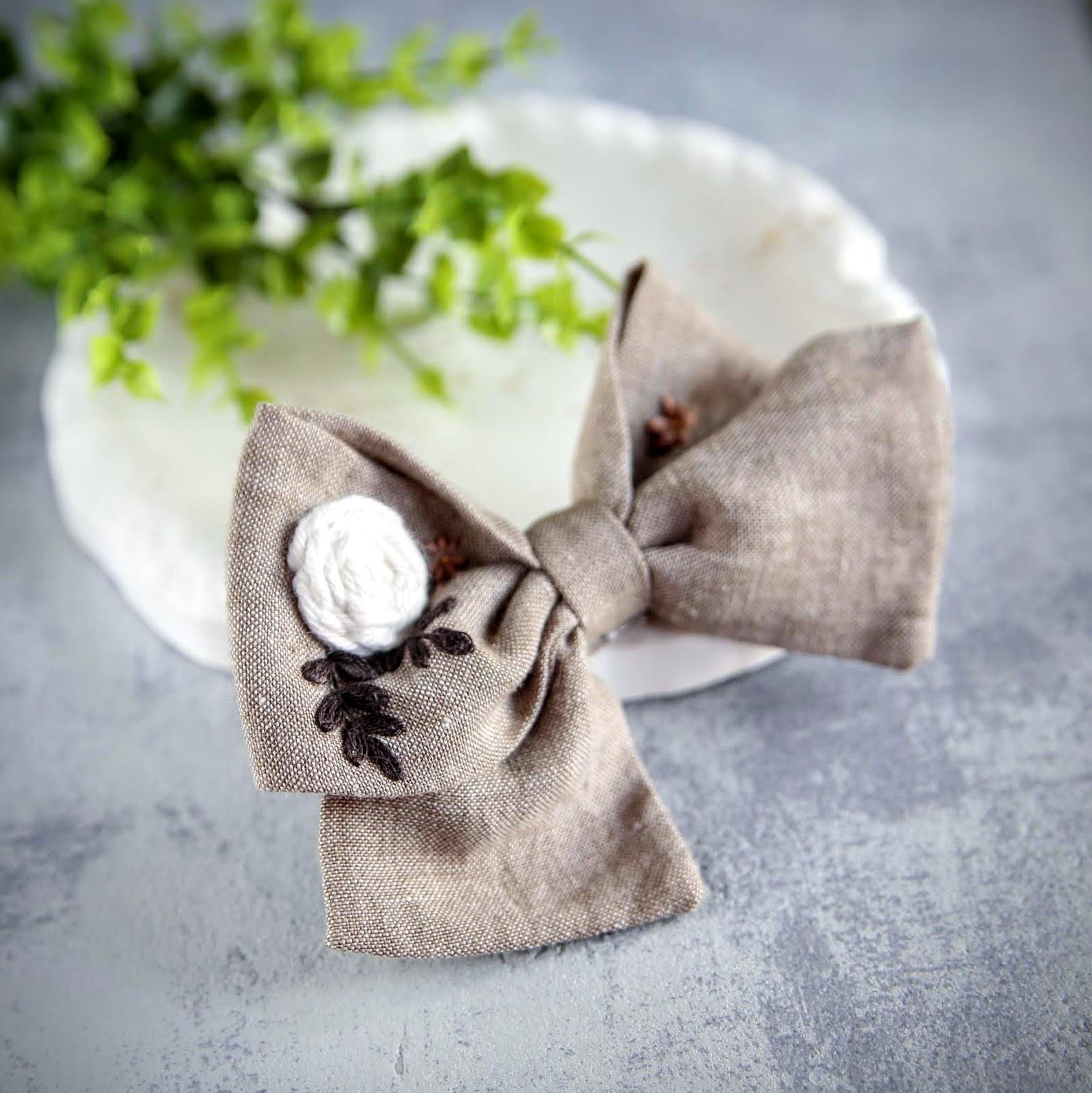 kokardka spinka haftowana