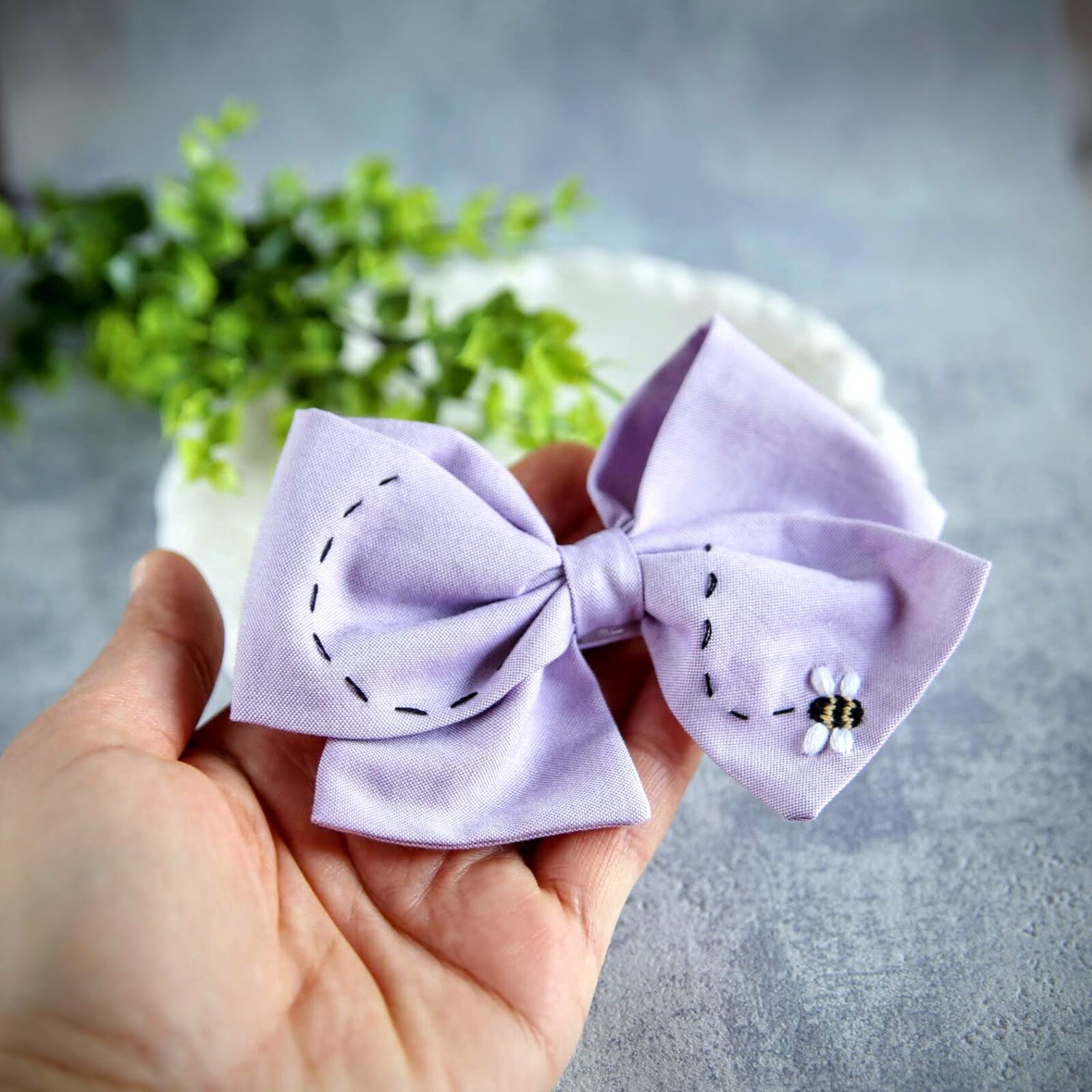 kokardka spinka haftowana