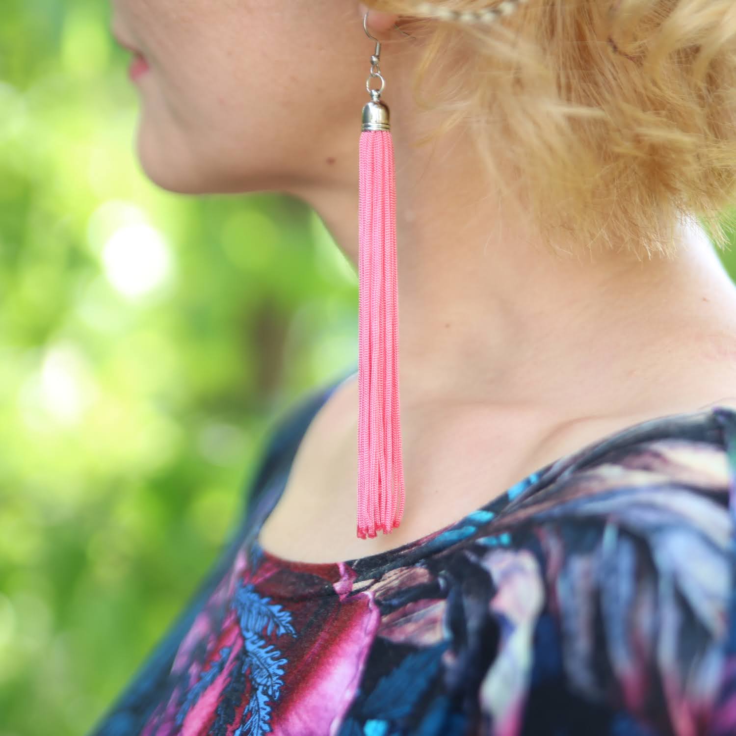 długie kolczyki chwosty