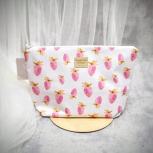 Duża Kosmetyczka Strawberry Light