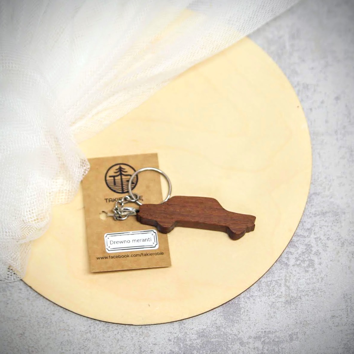 drewniany brelok