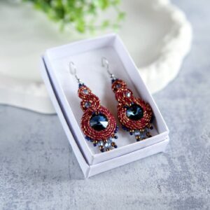 kolczyki z kryształkami