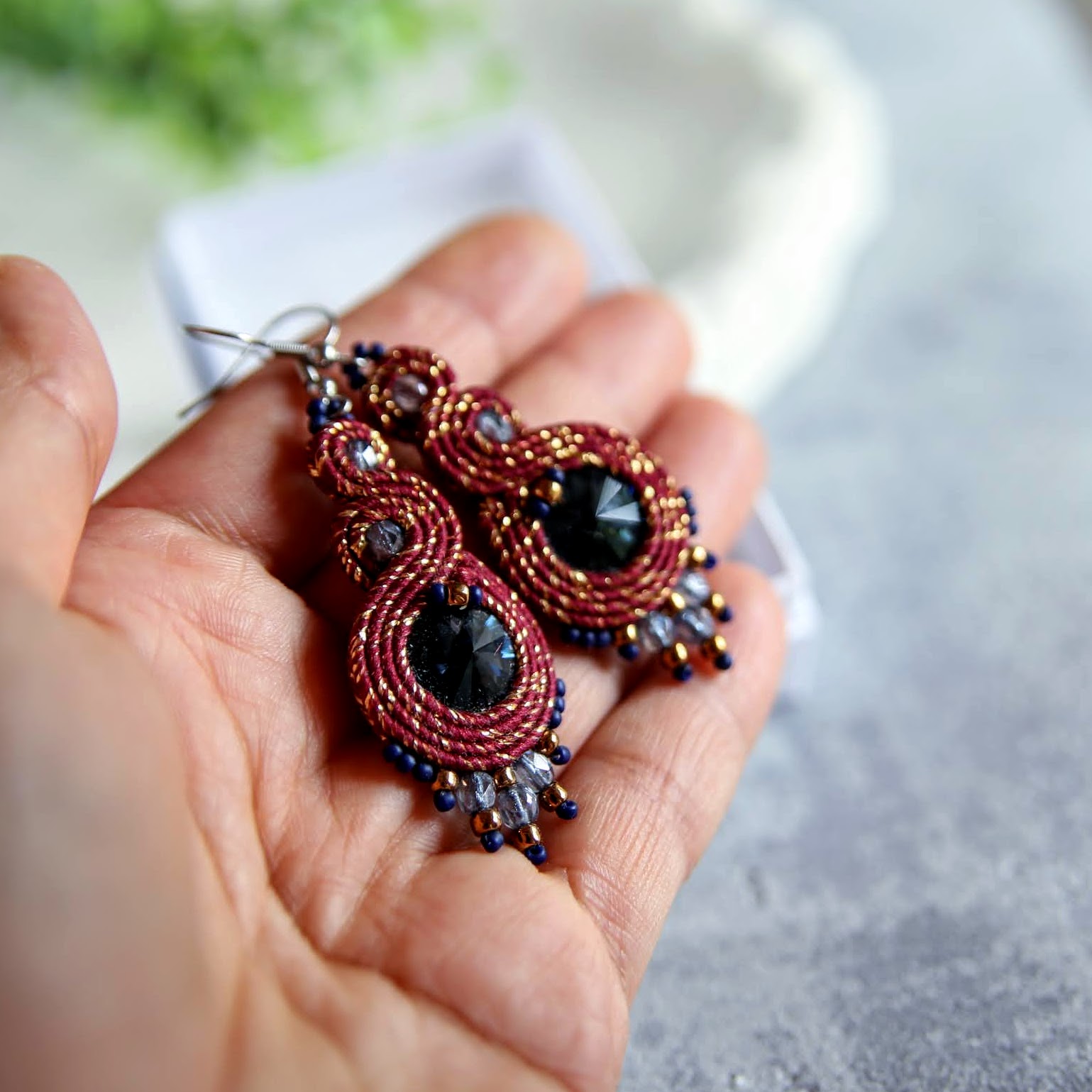 kolczyki z kryształkami