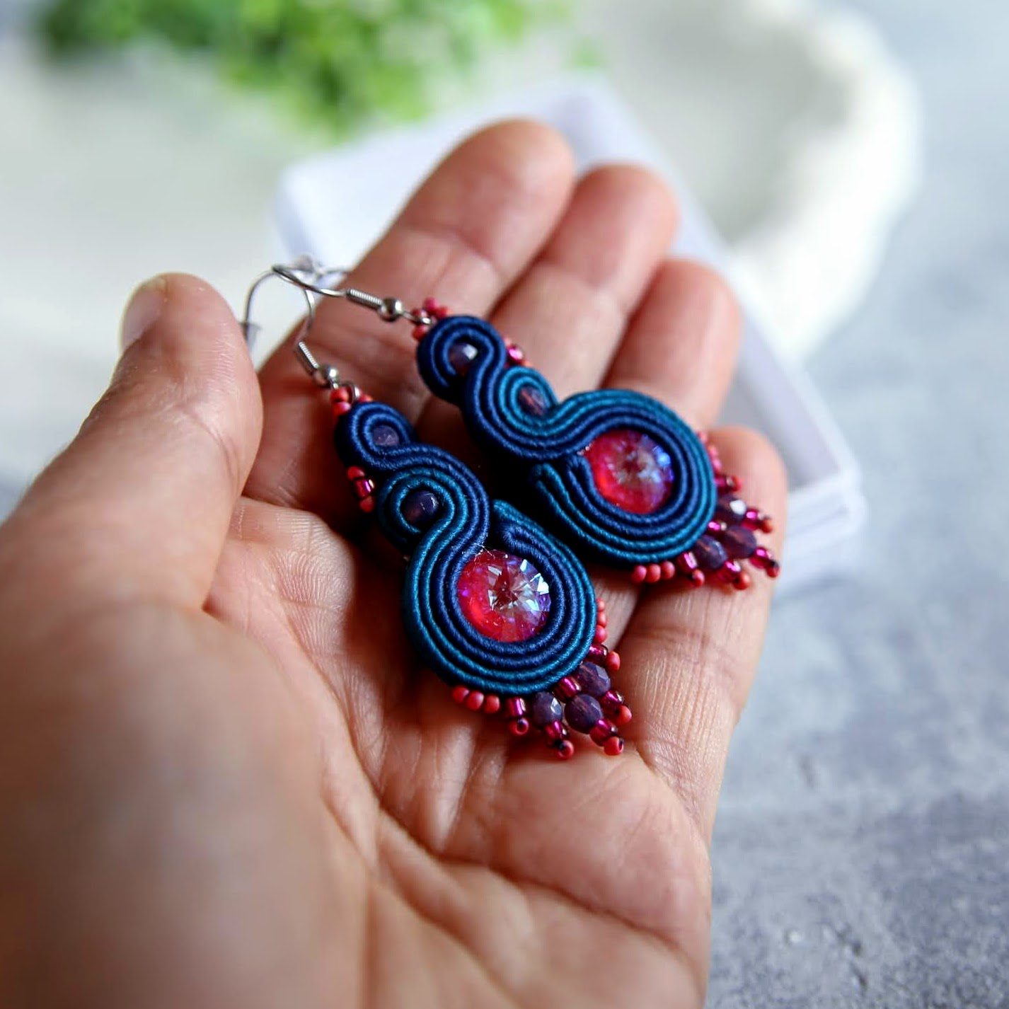 kolczyki z kryształkami