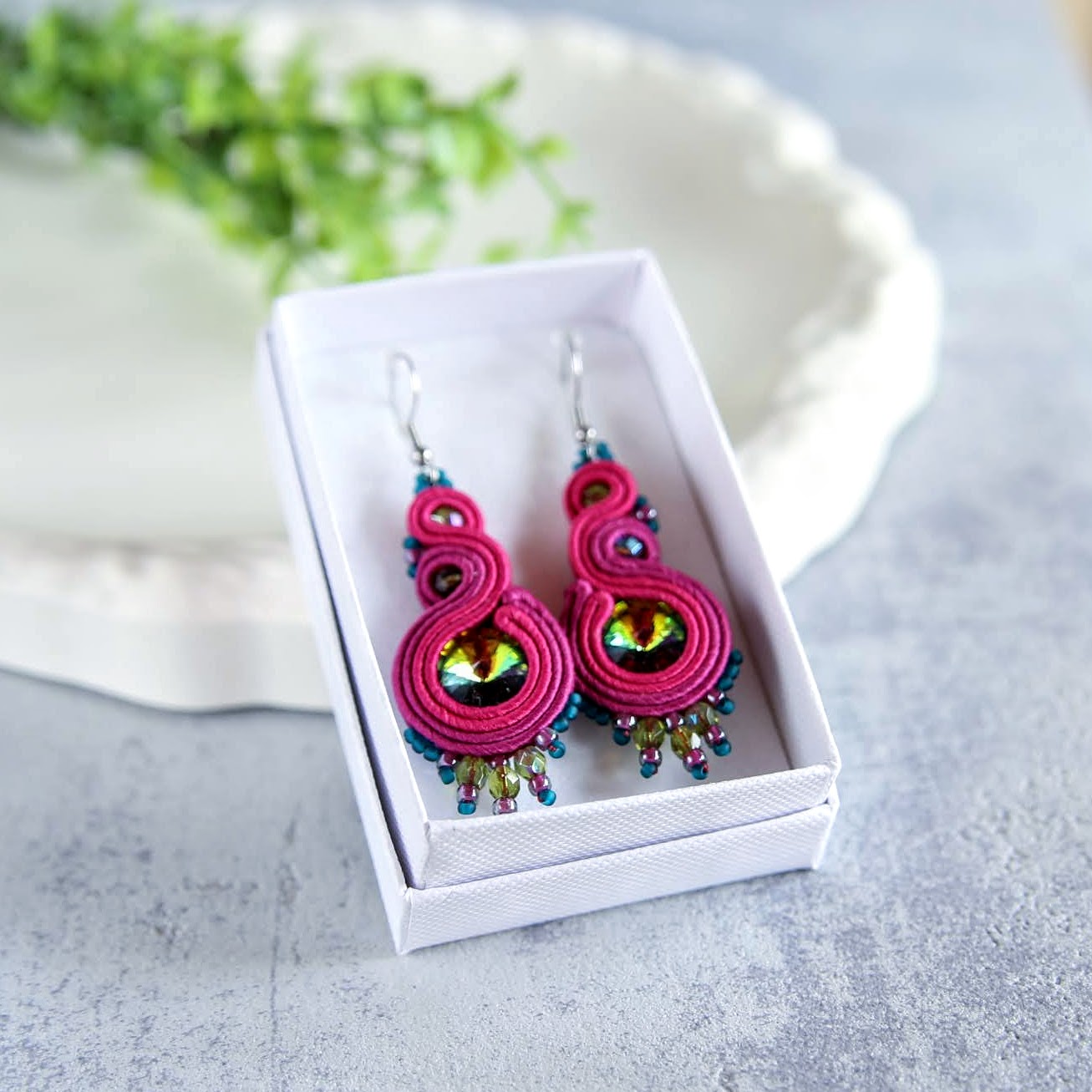 kolczyki z kryształkami