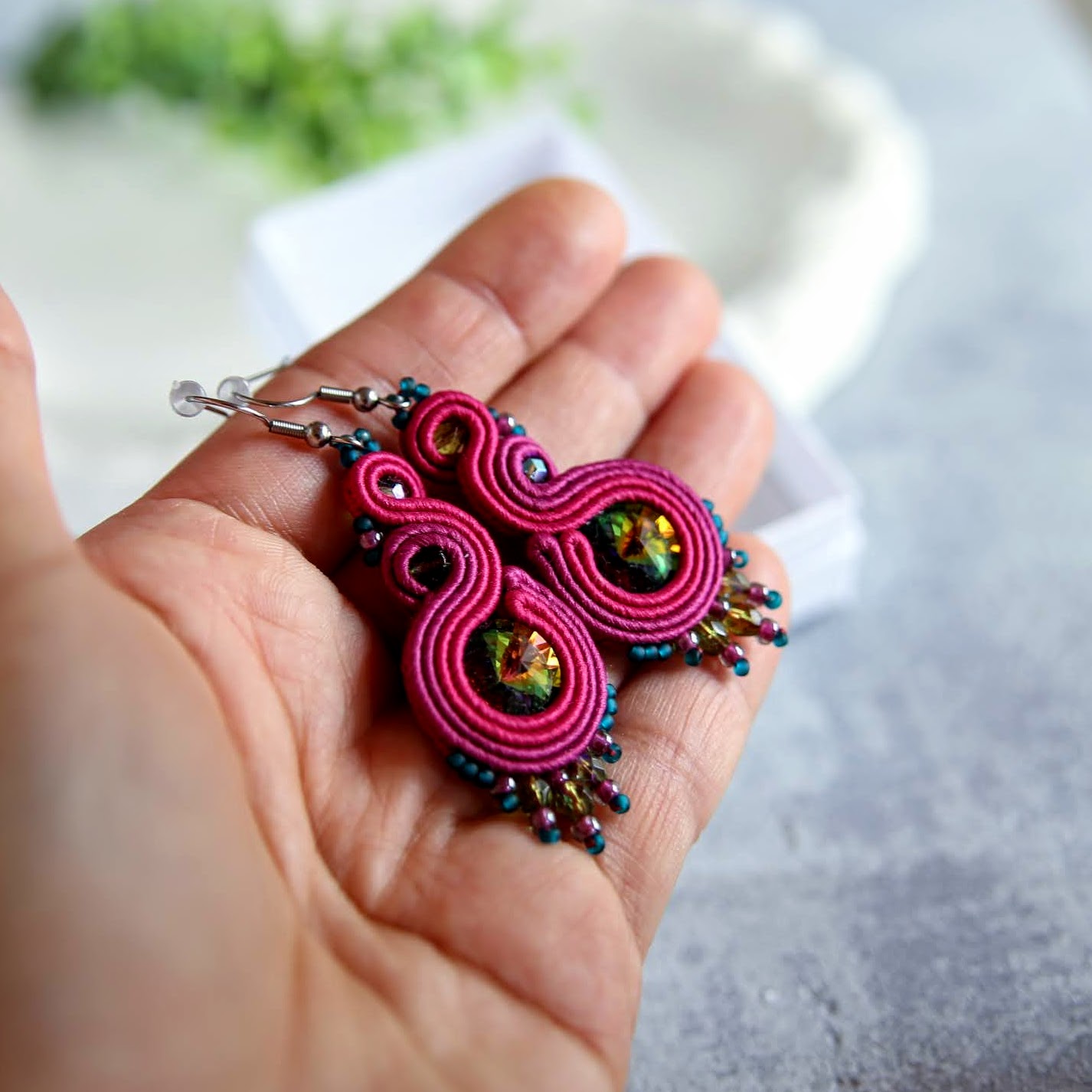 kolczyki z kryształkami