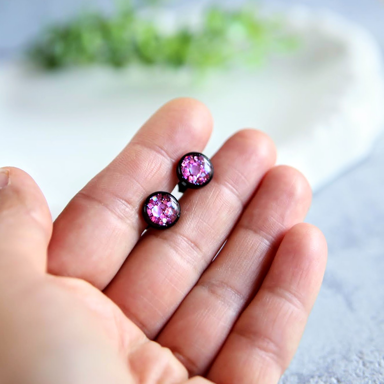 kolczyki sztyfty z żywicy