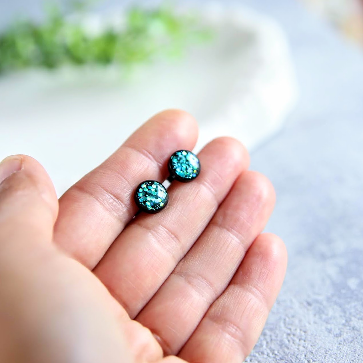 kolczyki sztyfty z żywicy kolczyki sztyfty z żywicy