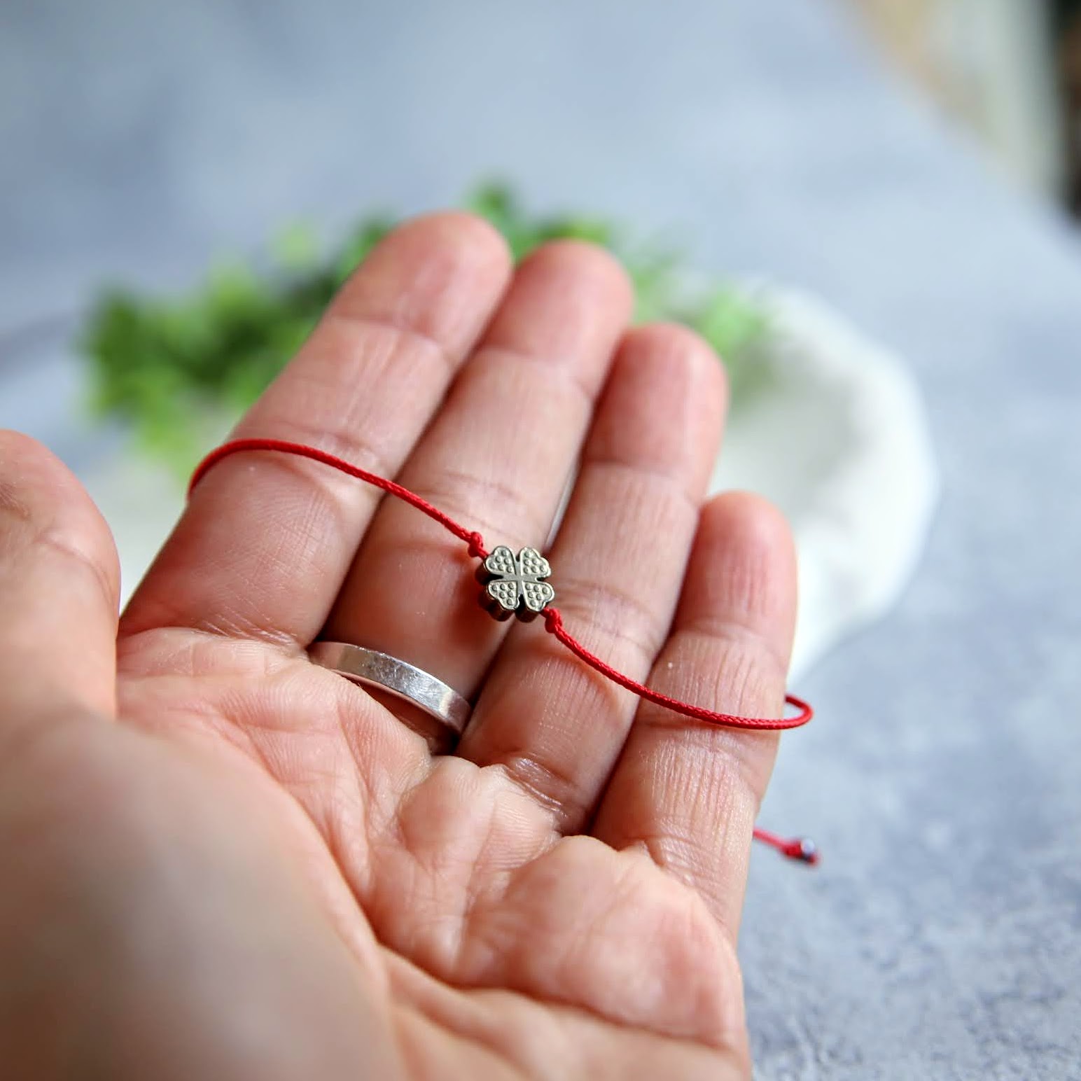 bransoletka na sznurku