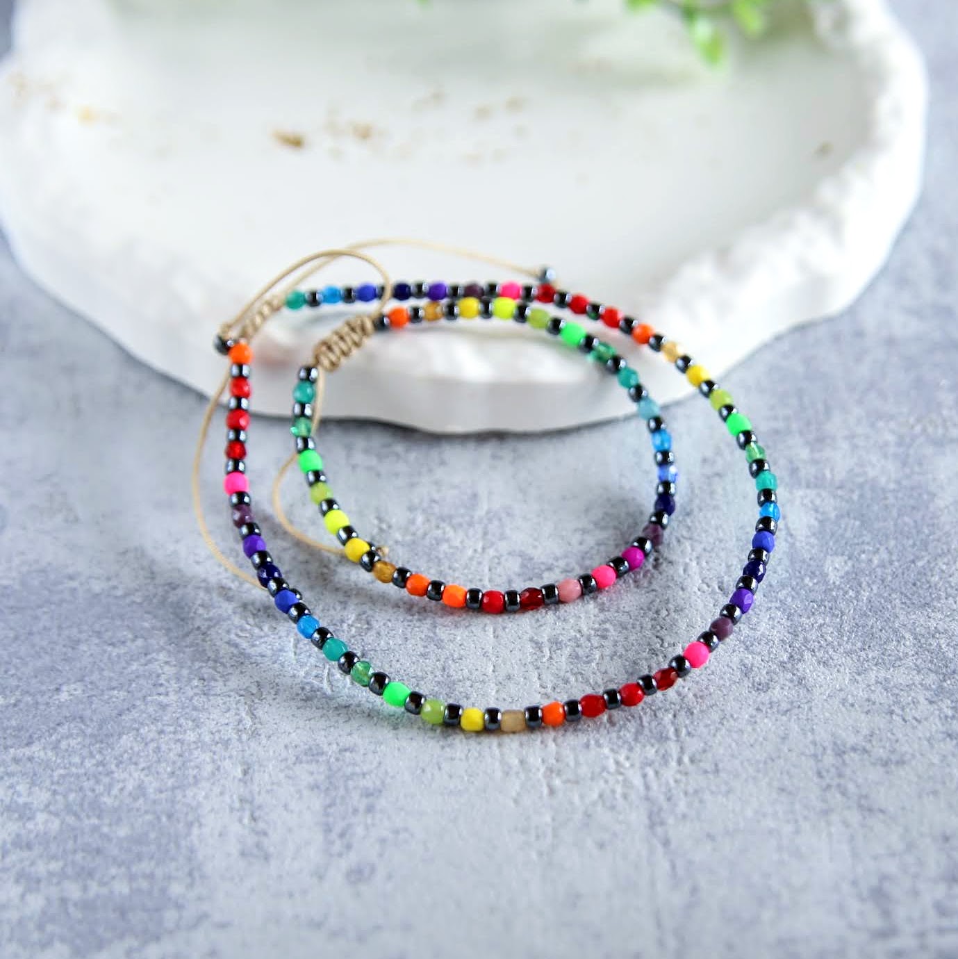 zestaw bransoletek z koralików