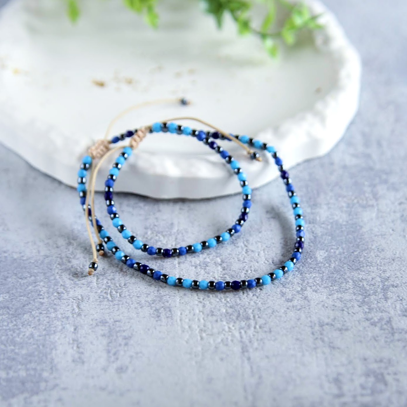 zestaw bransoletek z koralików