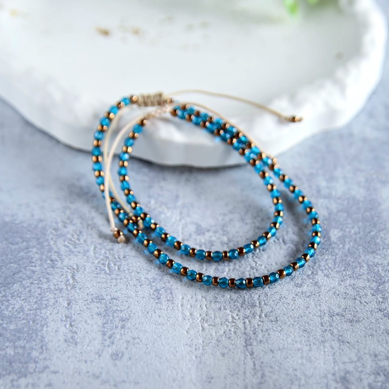 zestaw bransoletek z koralików