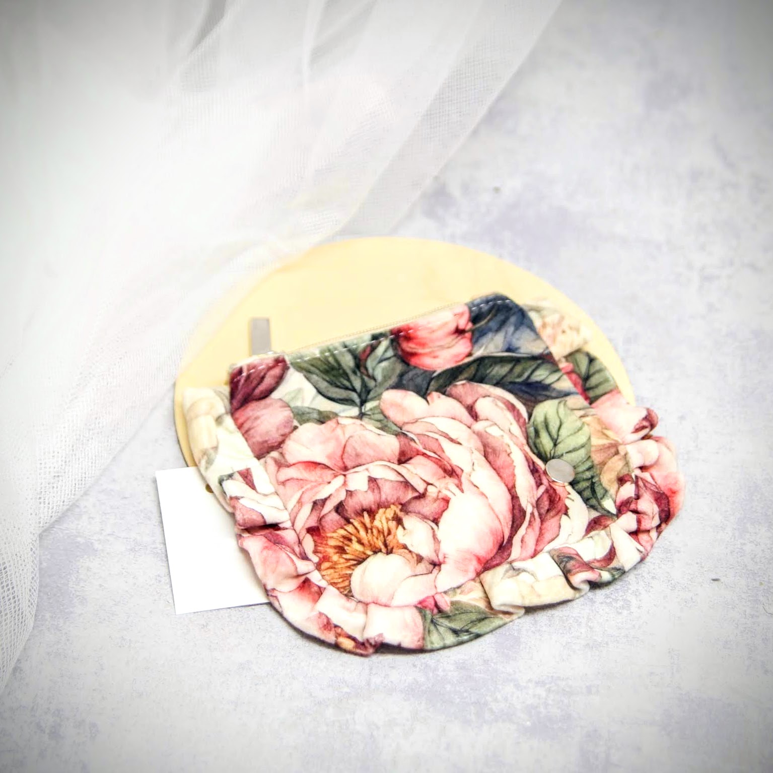 portfel kosmetyczka z falbanką