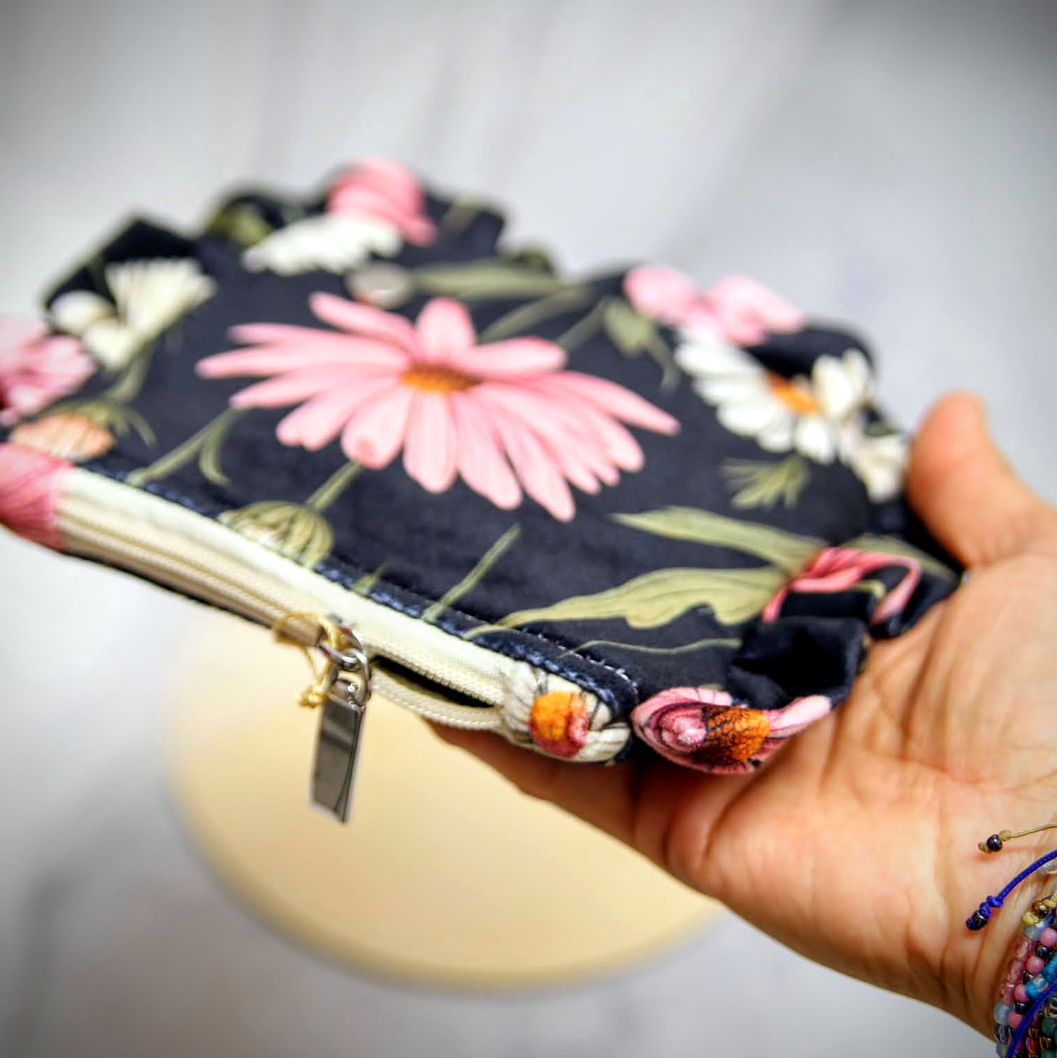 portfel kosmetyczka z falbanką portfel kosmetyczka z falbanką