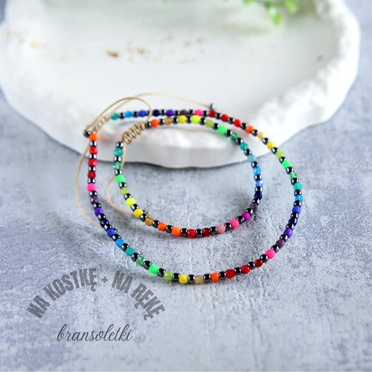 zestaw bransoletek z koralików