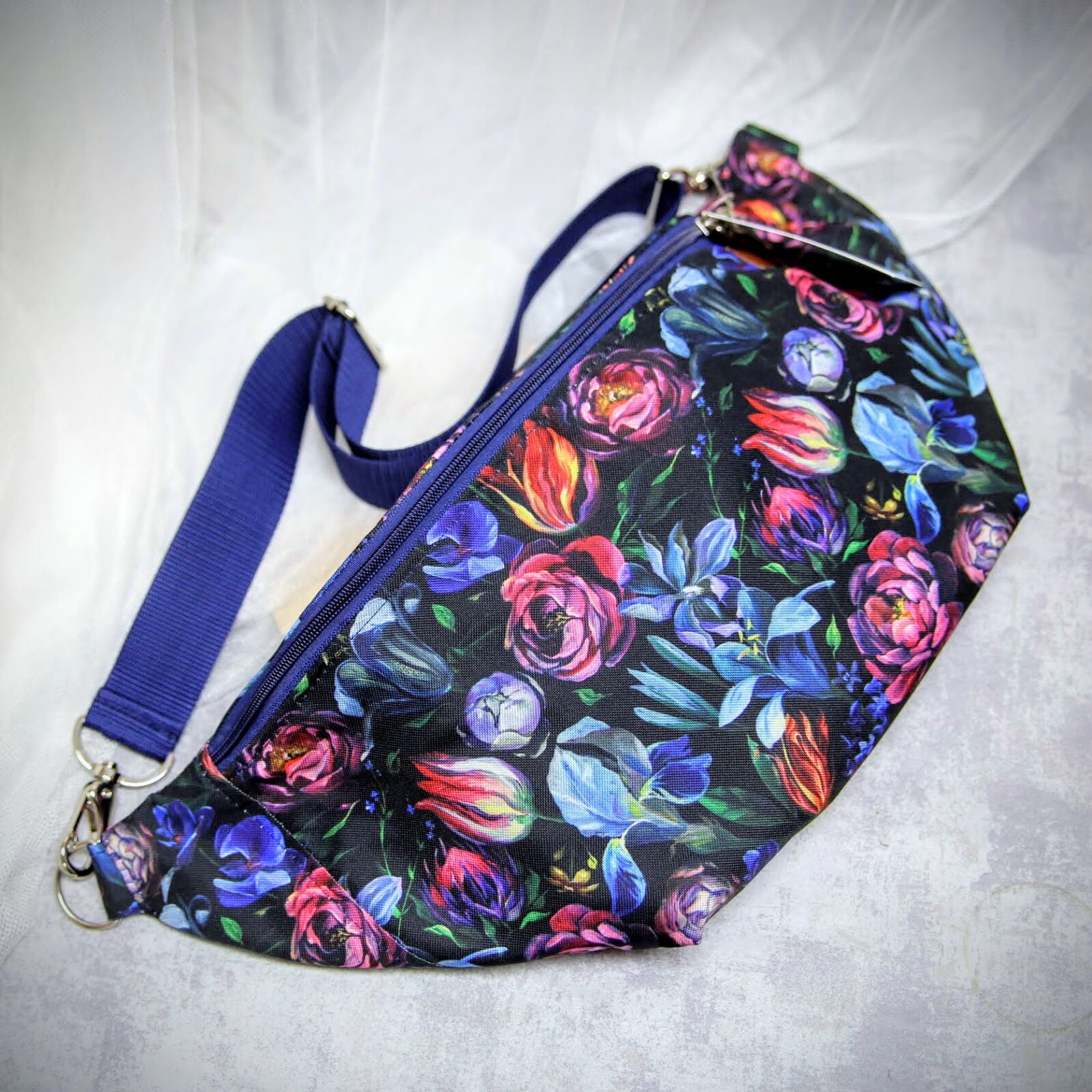 Nerka Maxi Kangur Malowane Kwiaty