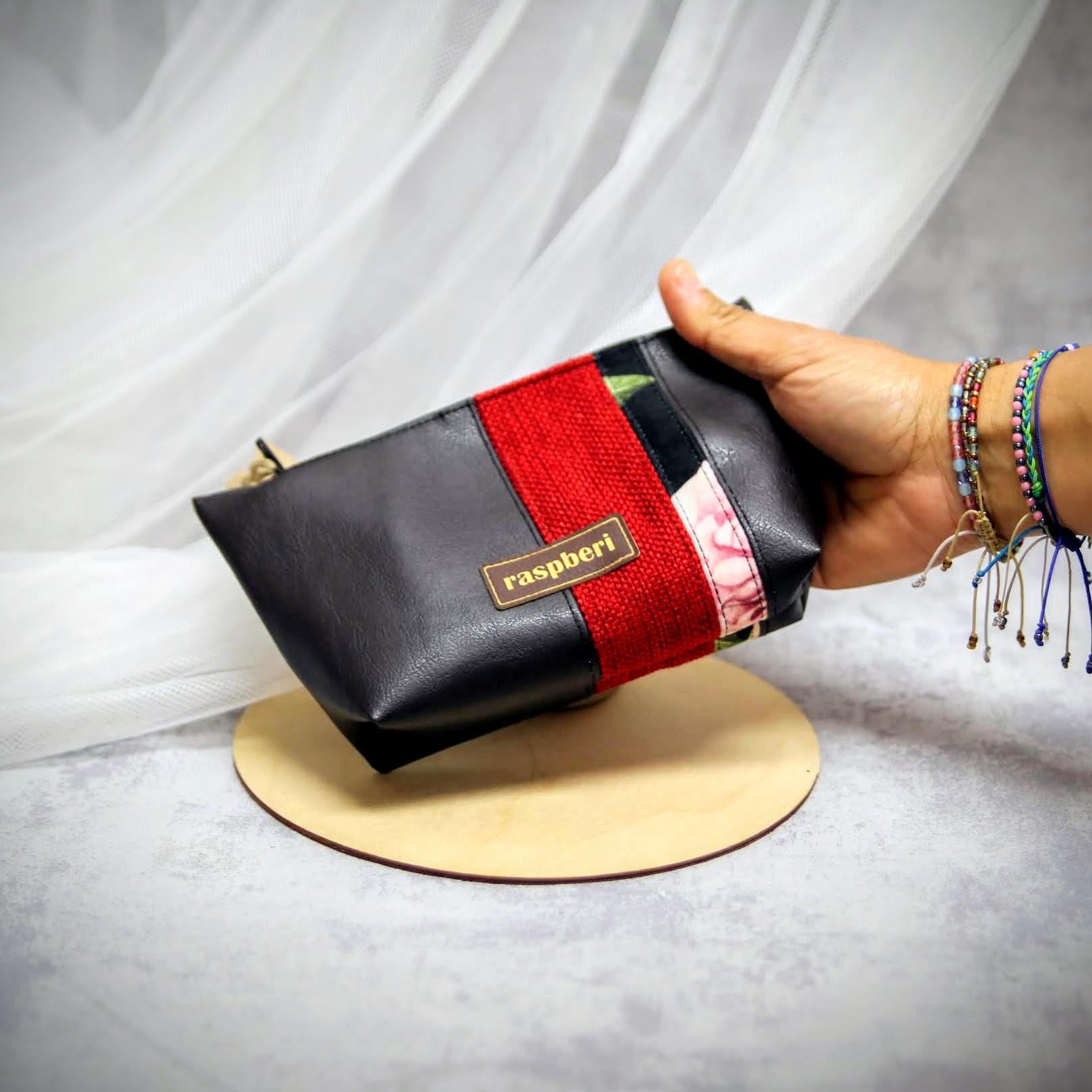 Kosmetyczka Raspberi