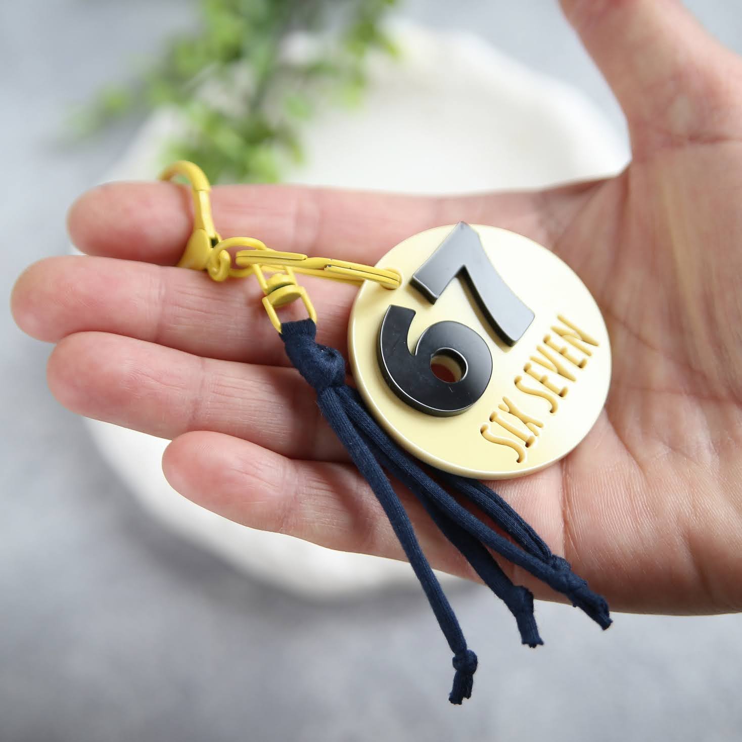 breloczek six seven breloczek six seven