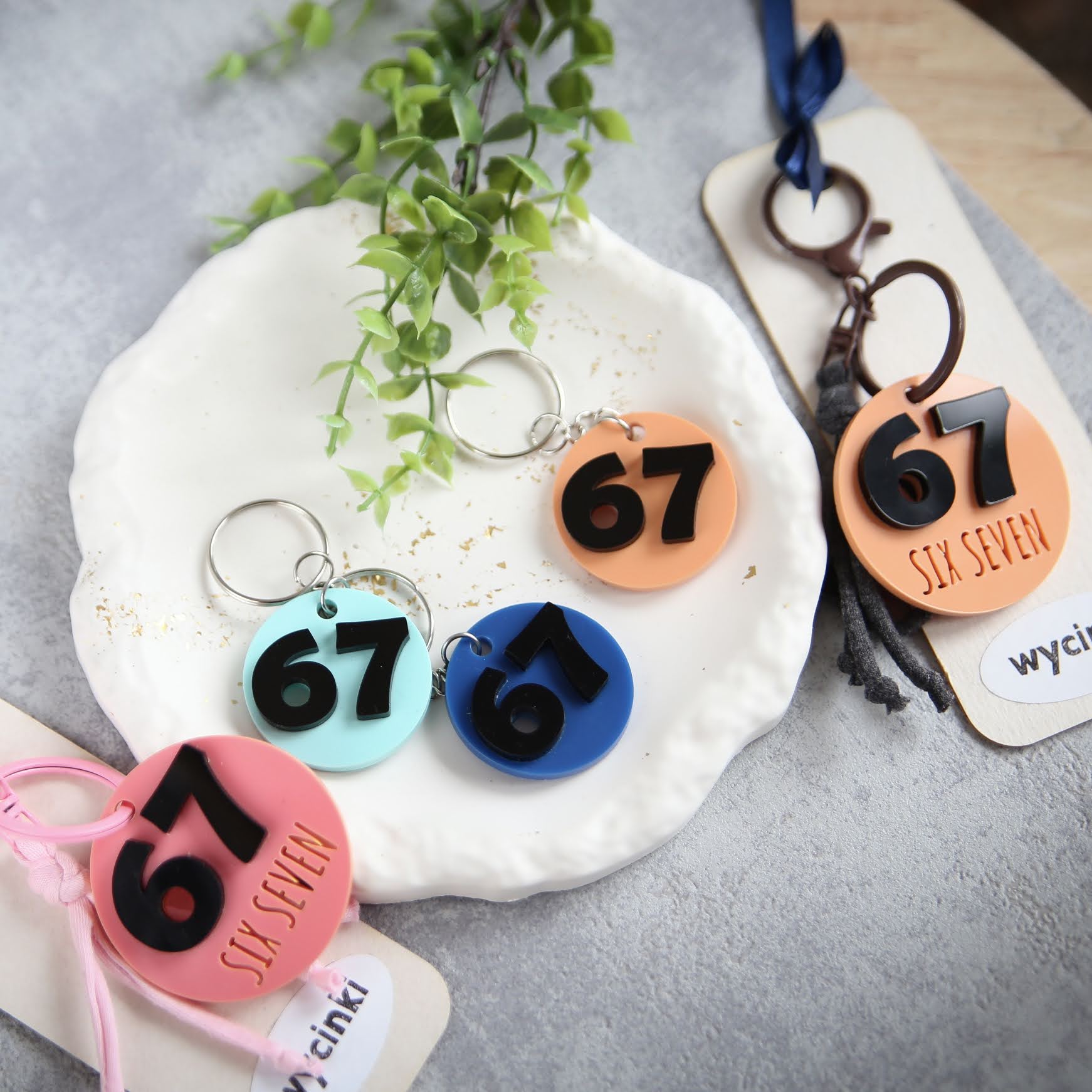 breloczek six seven breloczek six seven