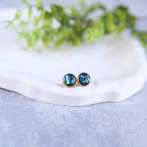 kolczyki sztyfty z żywicy