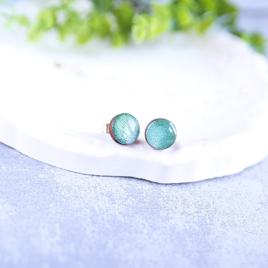 drewniane kolczyki sztyfty