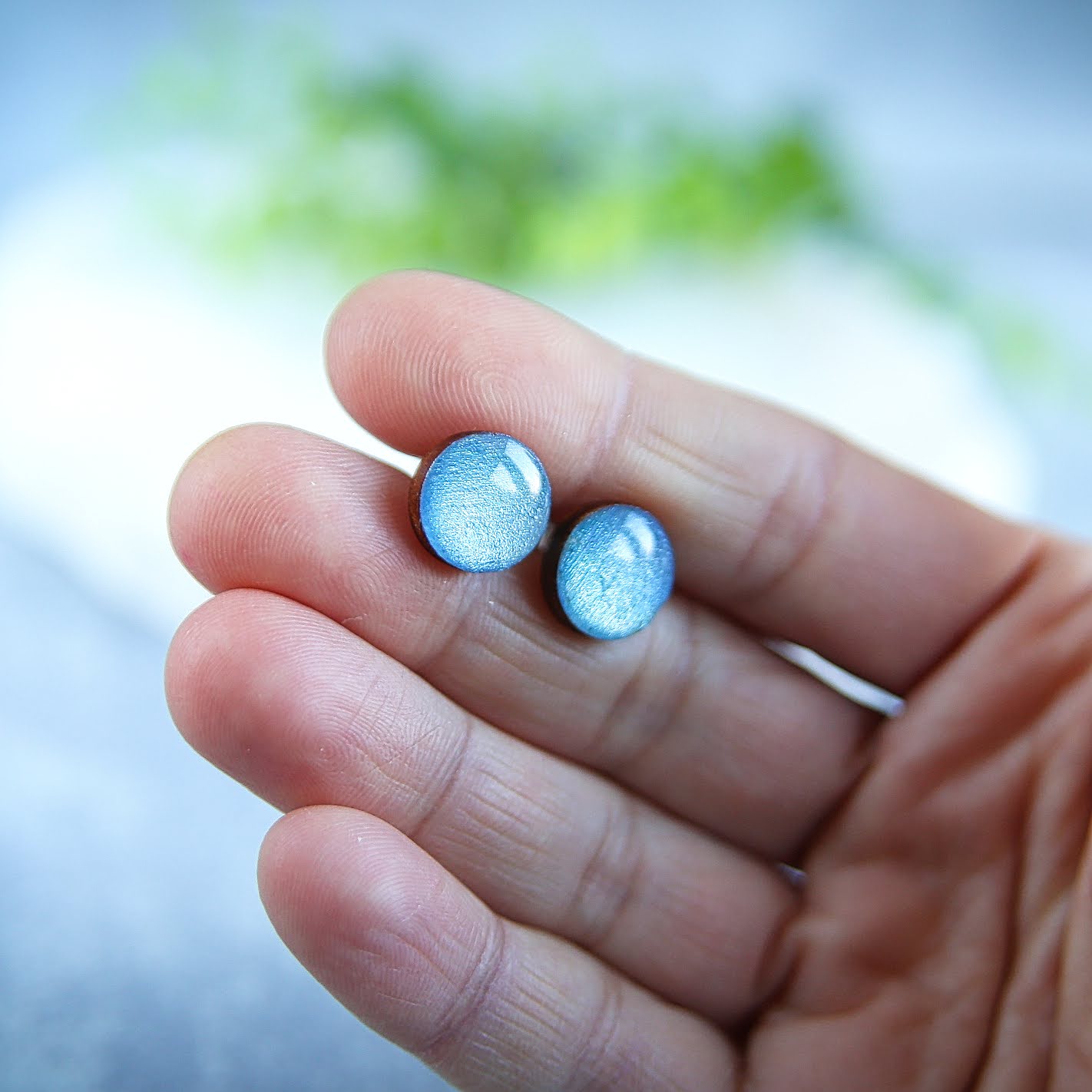 drewniane kolczyki sztyfty