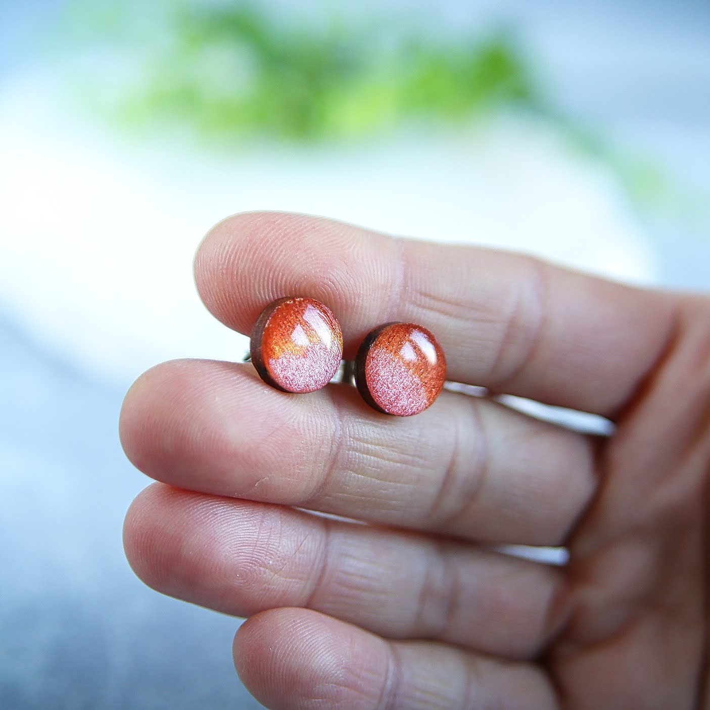 drewniane kolczyki sztyfty