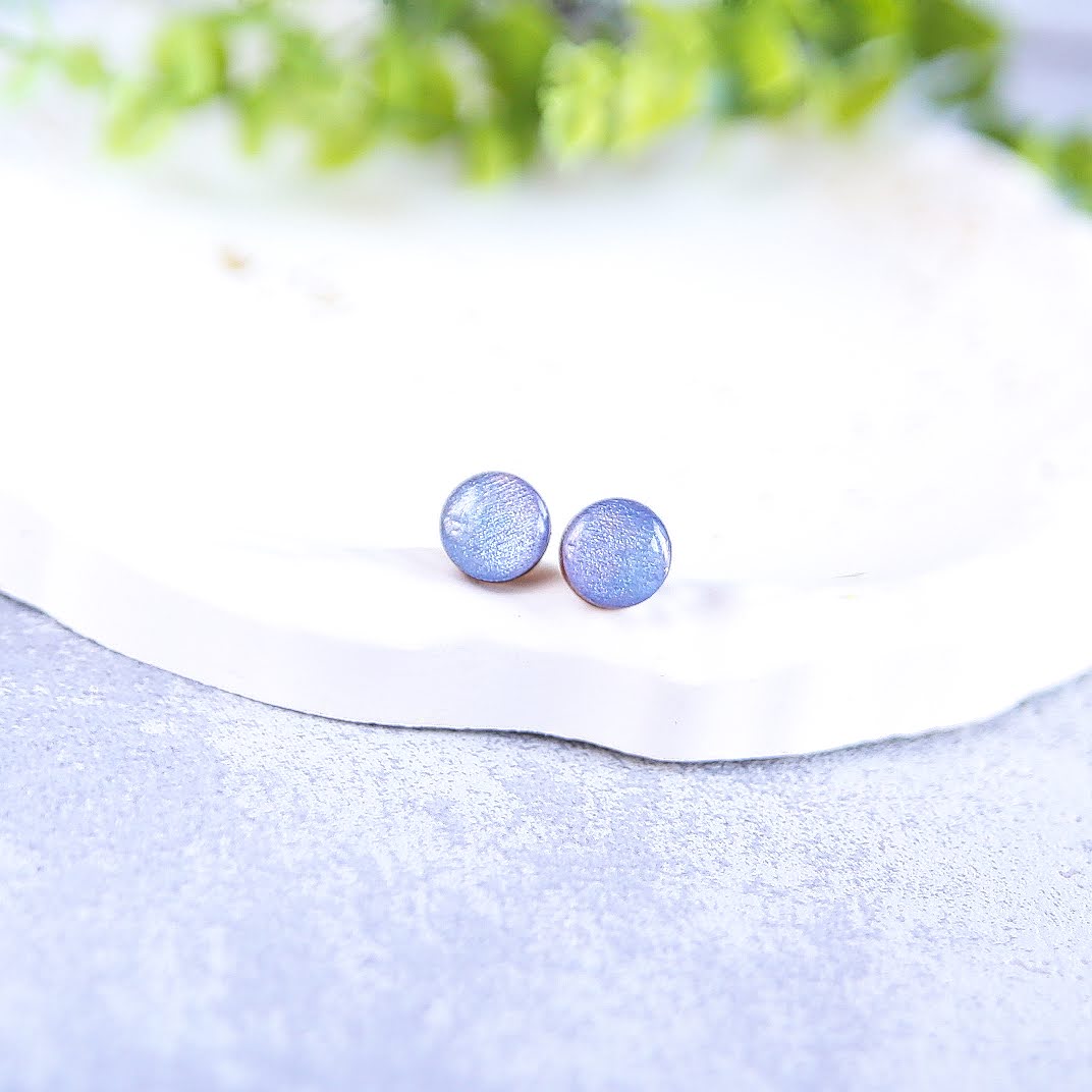 drewniane kolczyki sztyfty