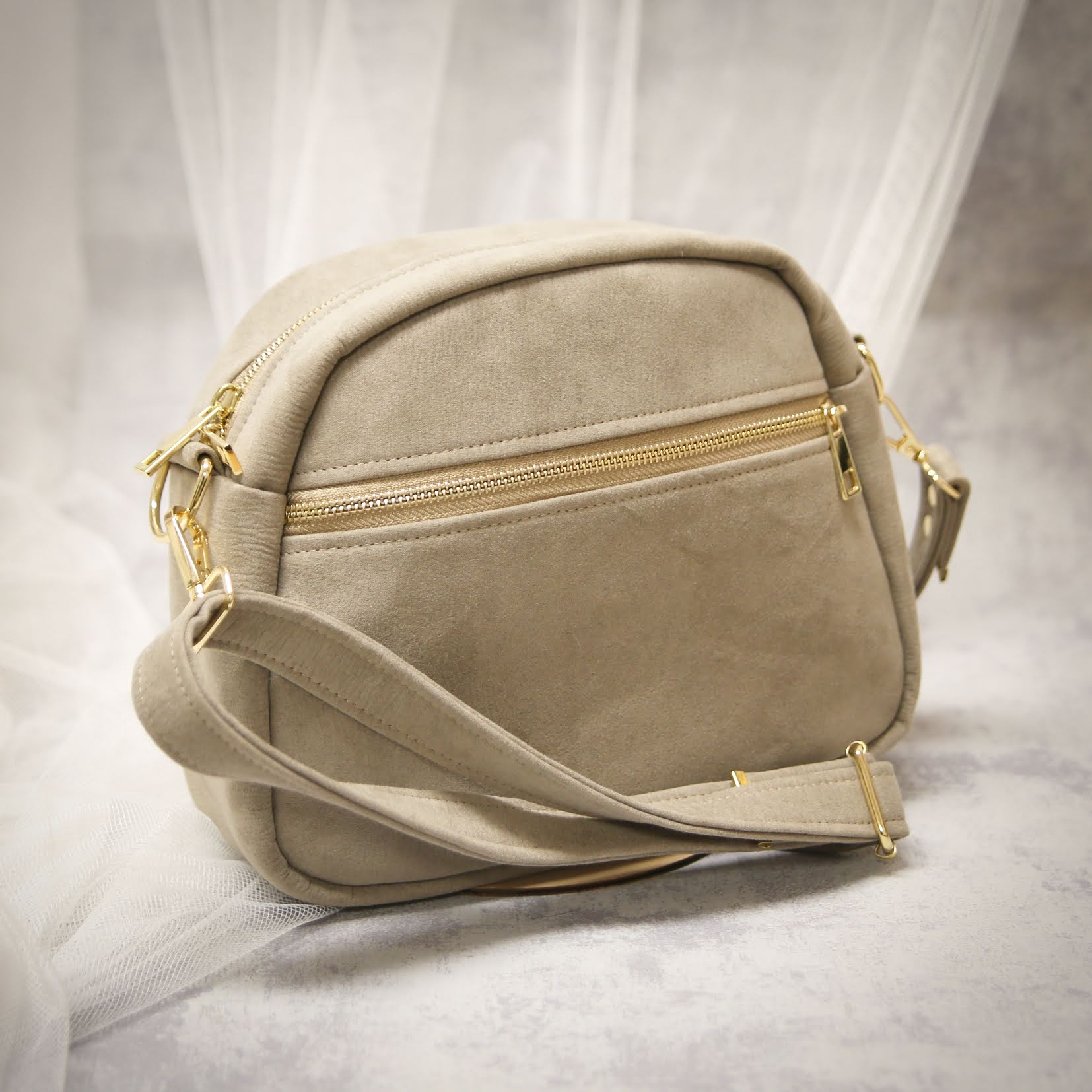 welurowa torebka w kwiaty welurowa torebka w kwiaty