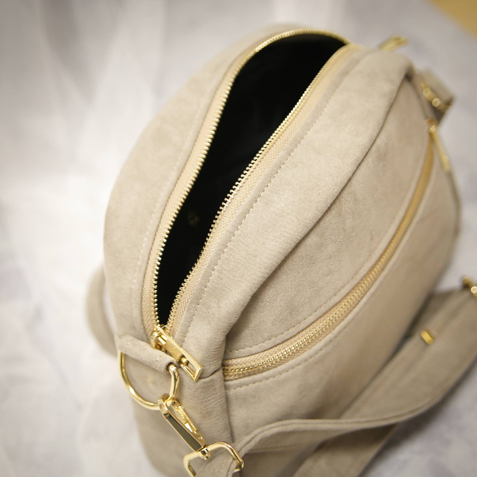 welurowa torebka w kwiaty welurowa torebka w kwiaty