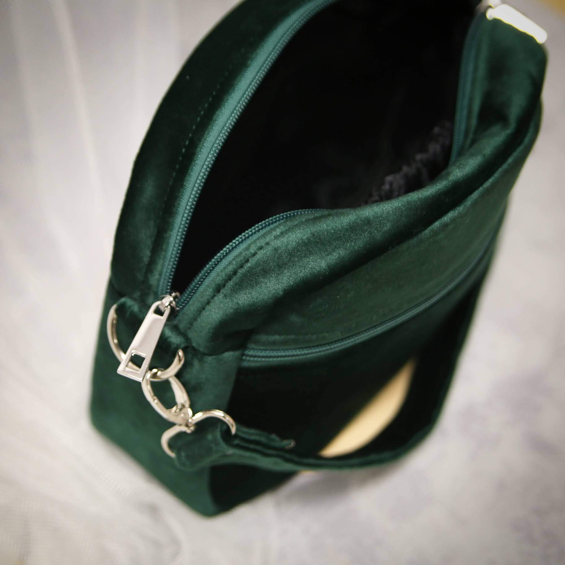 welurowa torebka w kwiaty welurowa torebka w kwiaty